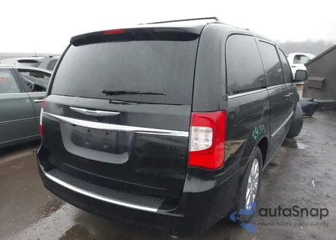 2016 Chrysler Town & Country Touring z USA, uszkodzony, nr VIN 2C4RC1BGXGR239571